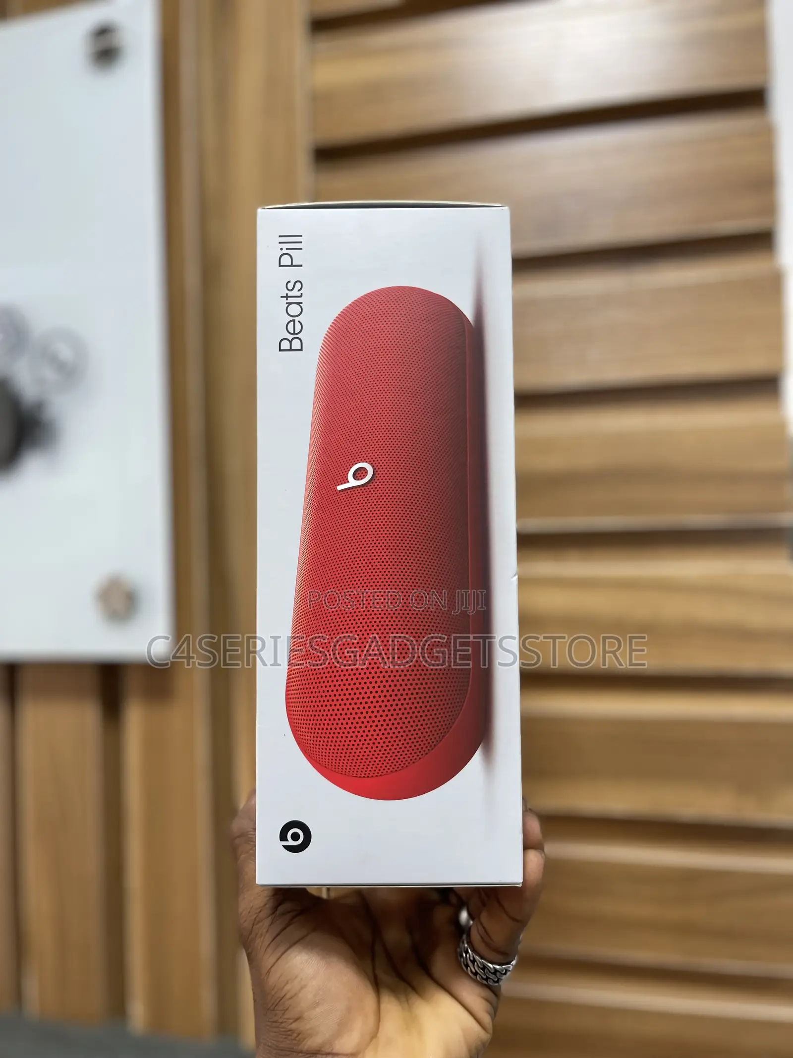 Beats Pill