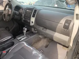 Nissan Frontier Crew Cab PRO-4X 2012 Black