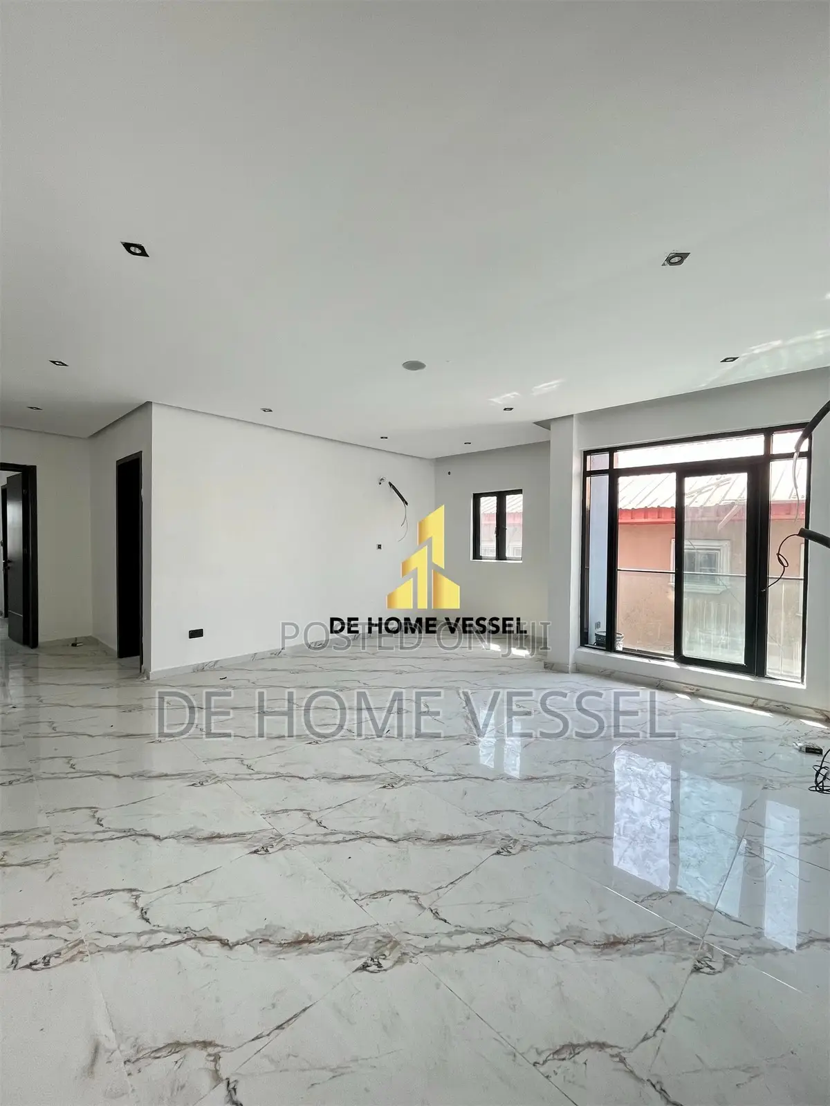 Uniquely Designed 2 Bed Luxury Apartment With Elevator