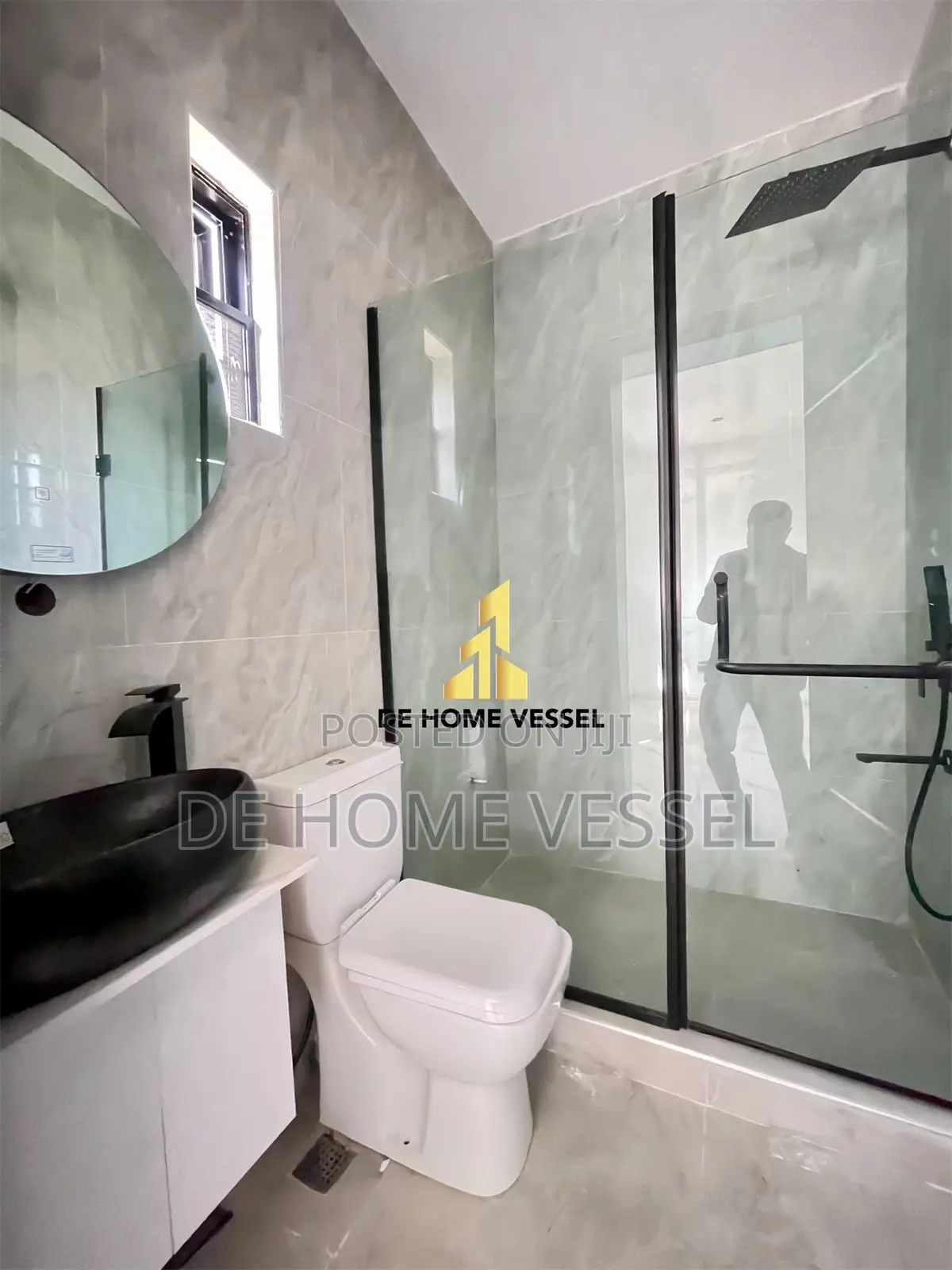 Uniquely Designed 2 Bed Luxury Apartment With Elevator