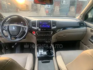 Honda Pilot Touring 4dr SUV 4WD (3.5L 6cyl 9A) 2016 Green