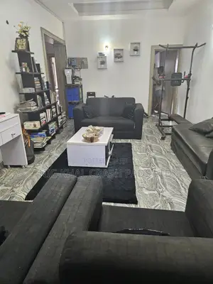2bdrm Block of Flats in News Engineering for rent