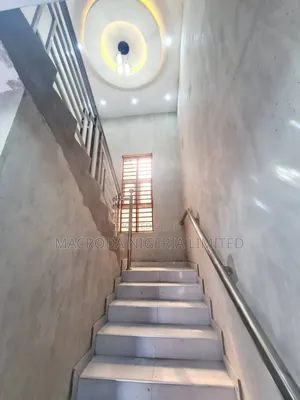 3bdrm Block of Flats in Alausa for rent