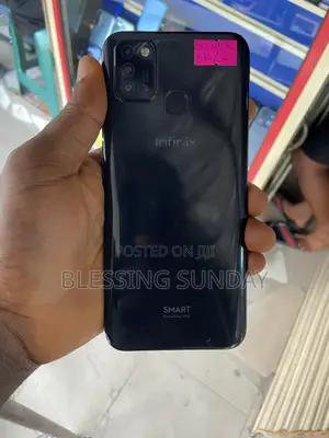 Photo - Infinix Smart 6 32 GB Black