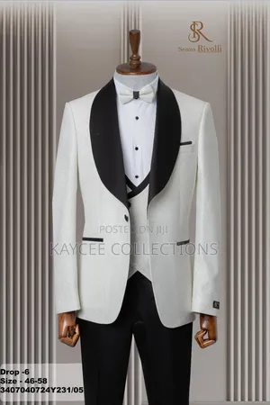Photo - Luxury Ceremonial Men Tuxedo Suit