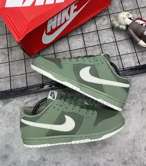 New Sb Dunks Now Available in Store