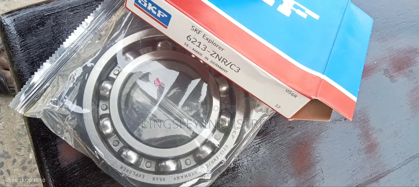 6213NR Bearing With Key Ring on It Body
