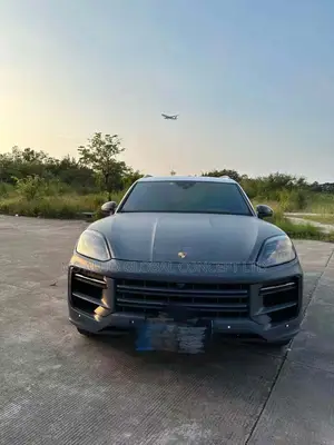 Porsche Cayenne 2012 Upgrade to 2024