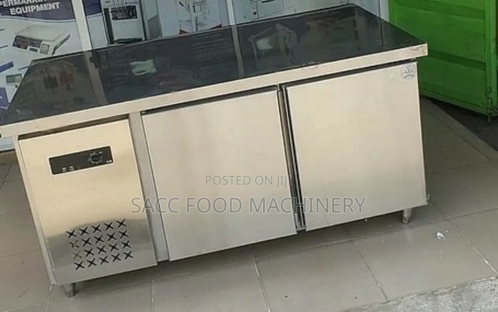 Under-Counter Chiller With Work Table Top 4ft