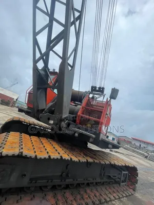 100tns Crawler Crane