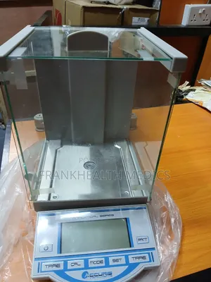 Analytical Balance (Accuris) 4 Decimal