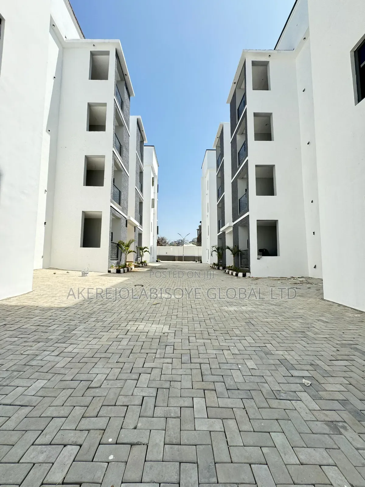 3bdrm Block of Flats in Mabushi for sale