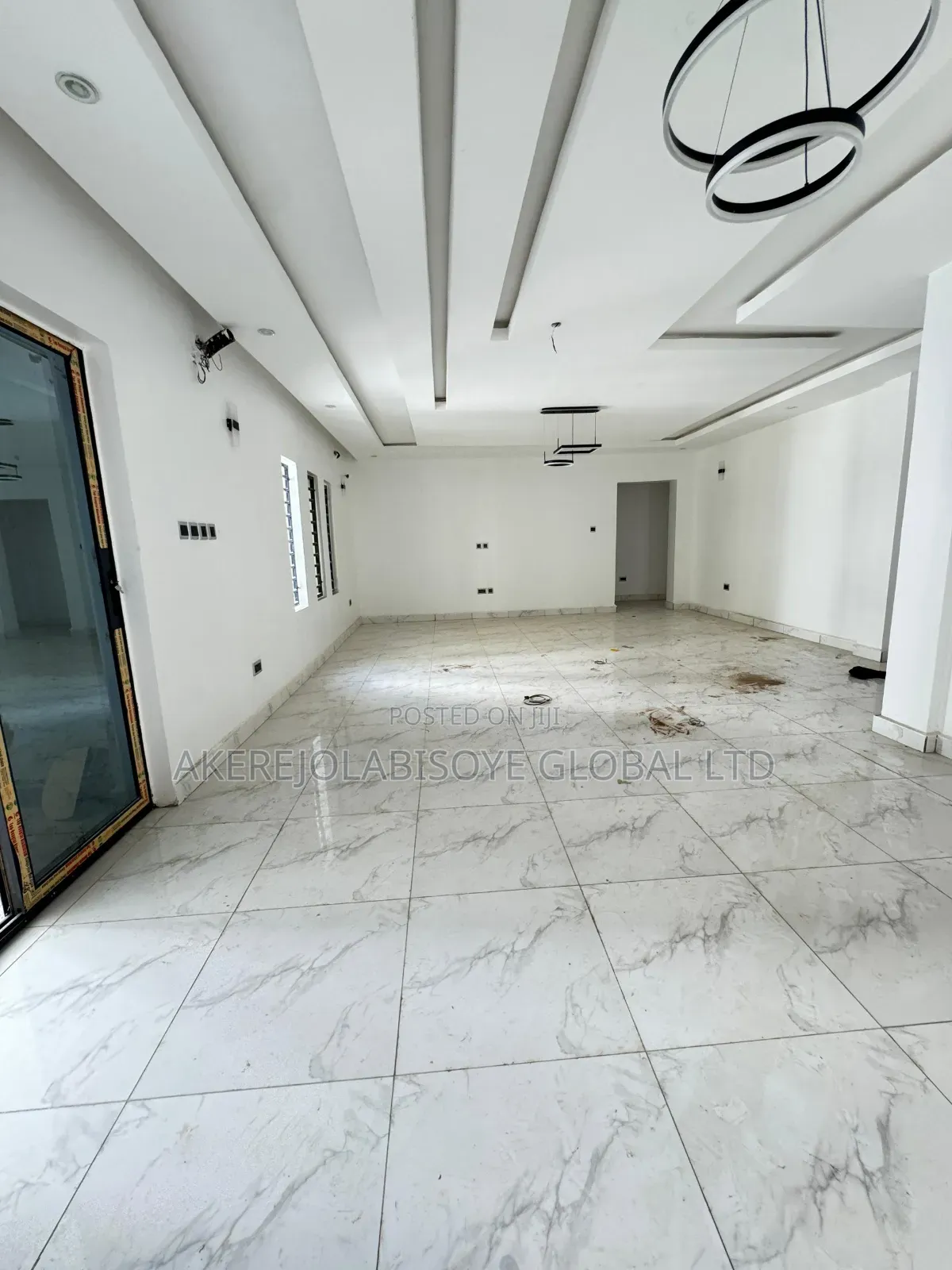 3bdrm Block of Flats in Mabushi for sale