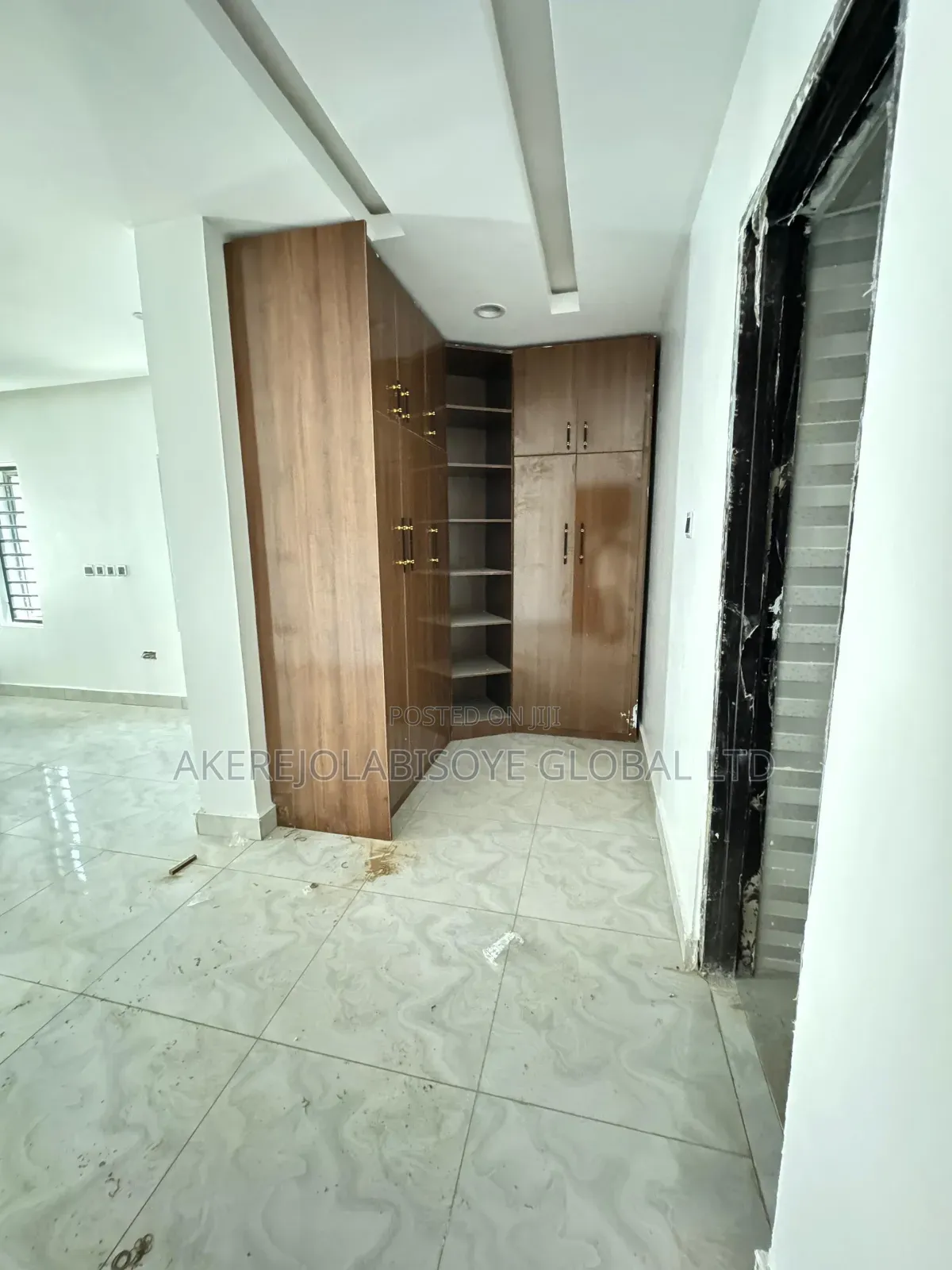 3bdrm Block of Flats in Mabushi for sale