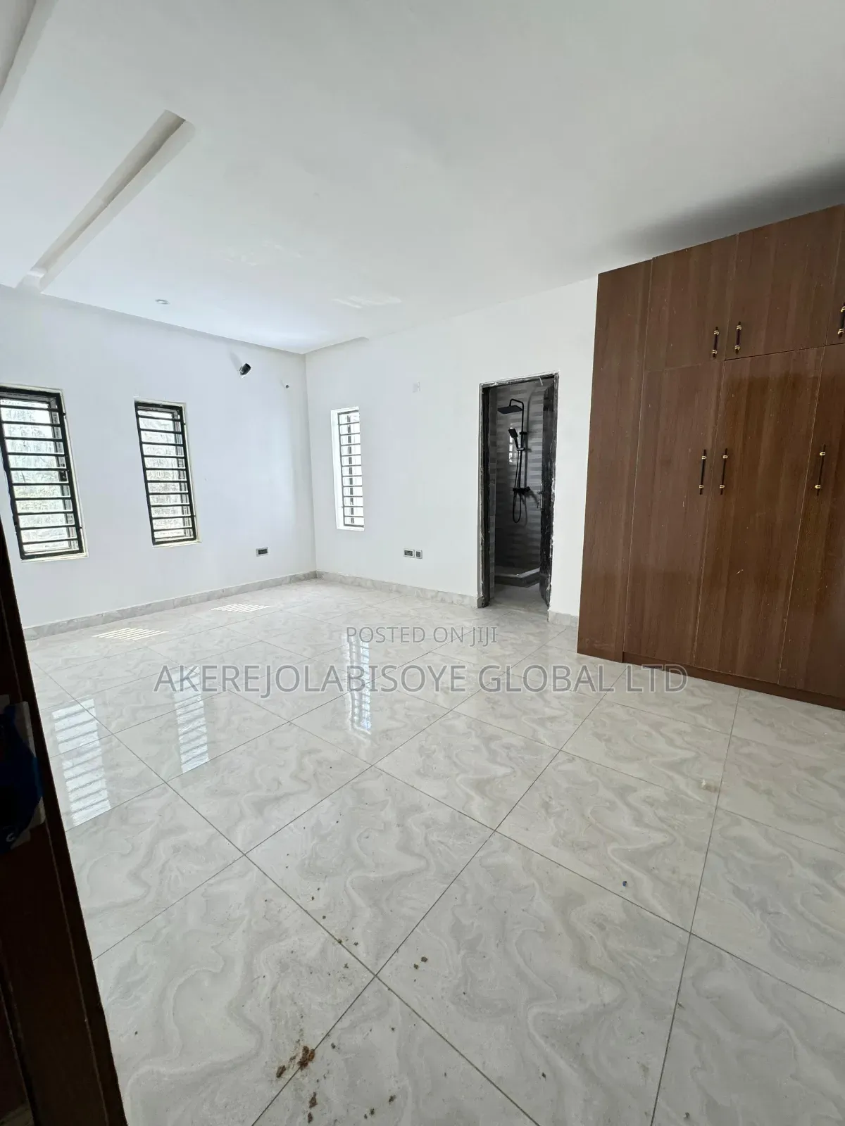 3bdrm Block of Flats in Mabushi for sale