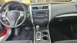 Nissan Altima 2014 Red