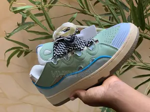 Unisex Sneakers