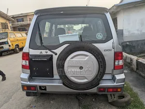 Mitsubishi Shogun 2005 Silver