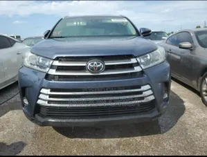 Complete Front Bumper Toyota Highlander 2015