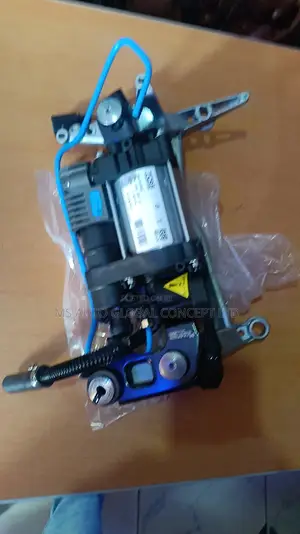 Porsche Cayenne 2012 Air Matic Pump