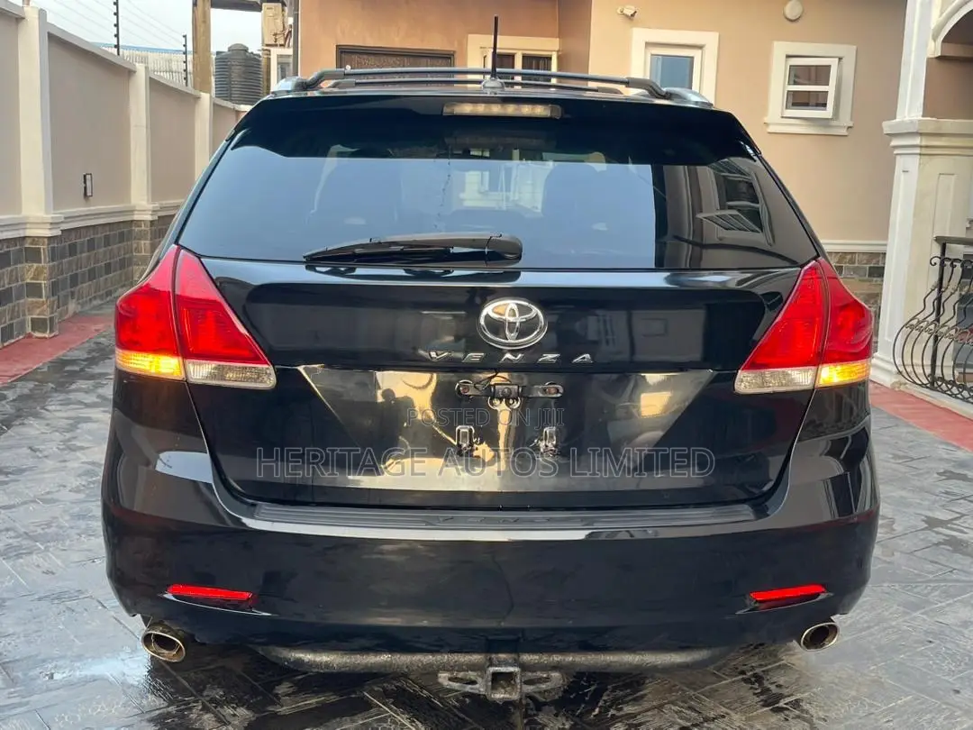 Toyota Venza 2010 Black