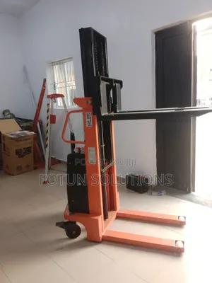 Semi Electric Stacker