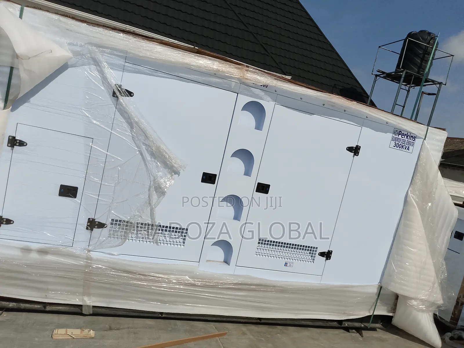 Top-Notch 300kva Soundproof Perkiins Generator