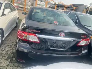 Photo - Toyota Corolla 2013 Black