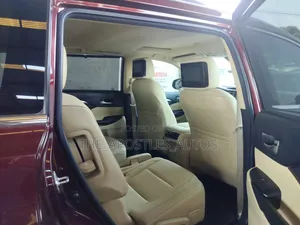 Toyota Highlander XLE 4x2 V6 (3.5L 6cyl 8A) 2018 Burgundy