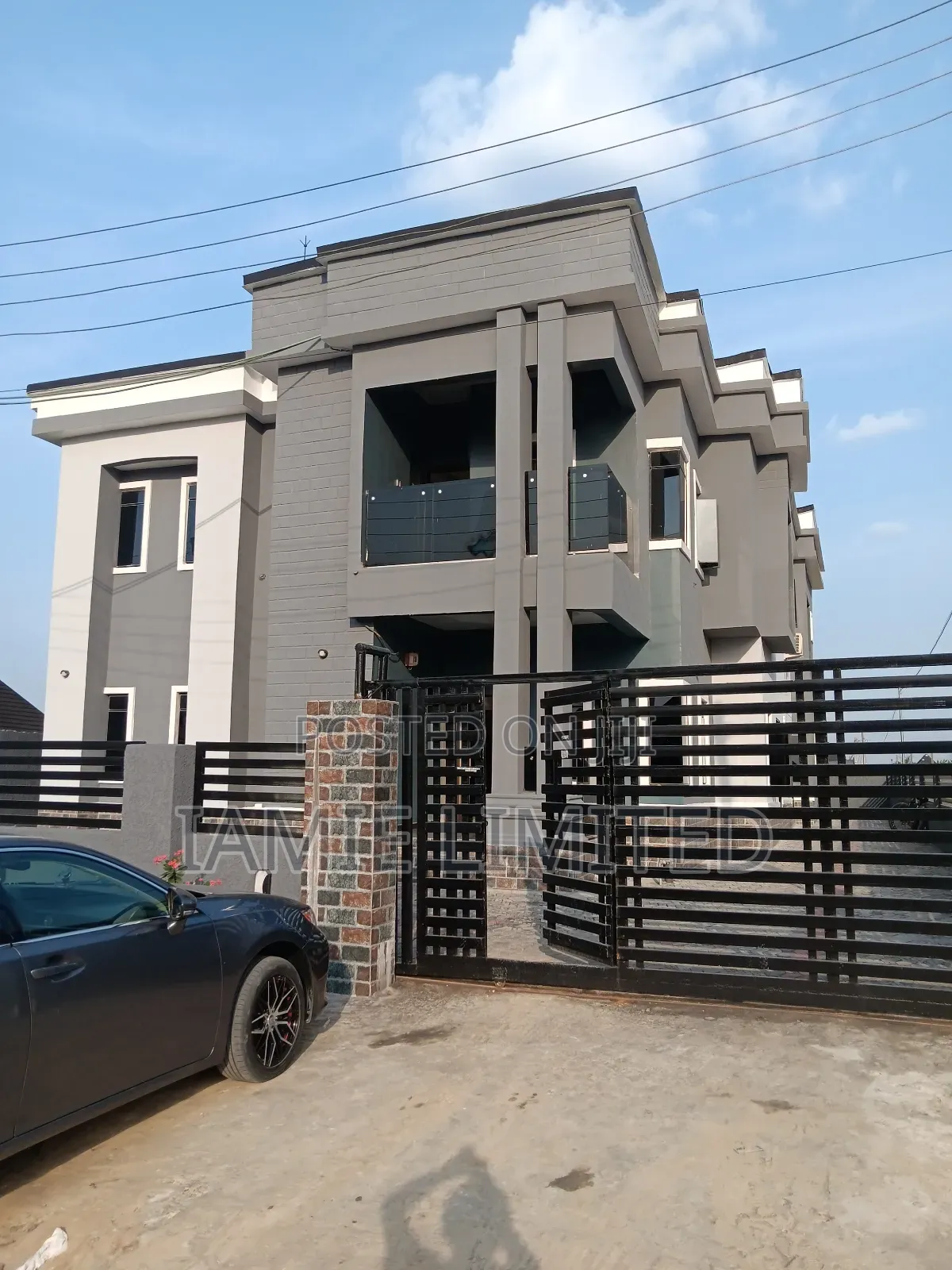 3bdrm Apartment in Army Estate, Warri for rent
