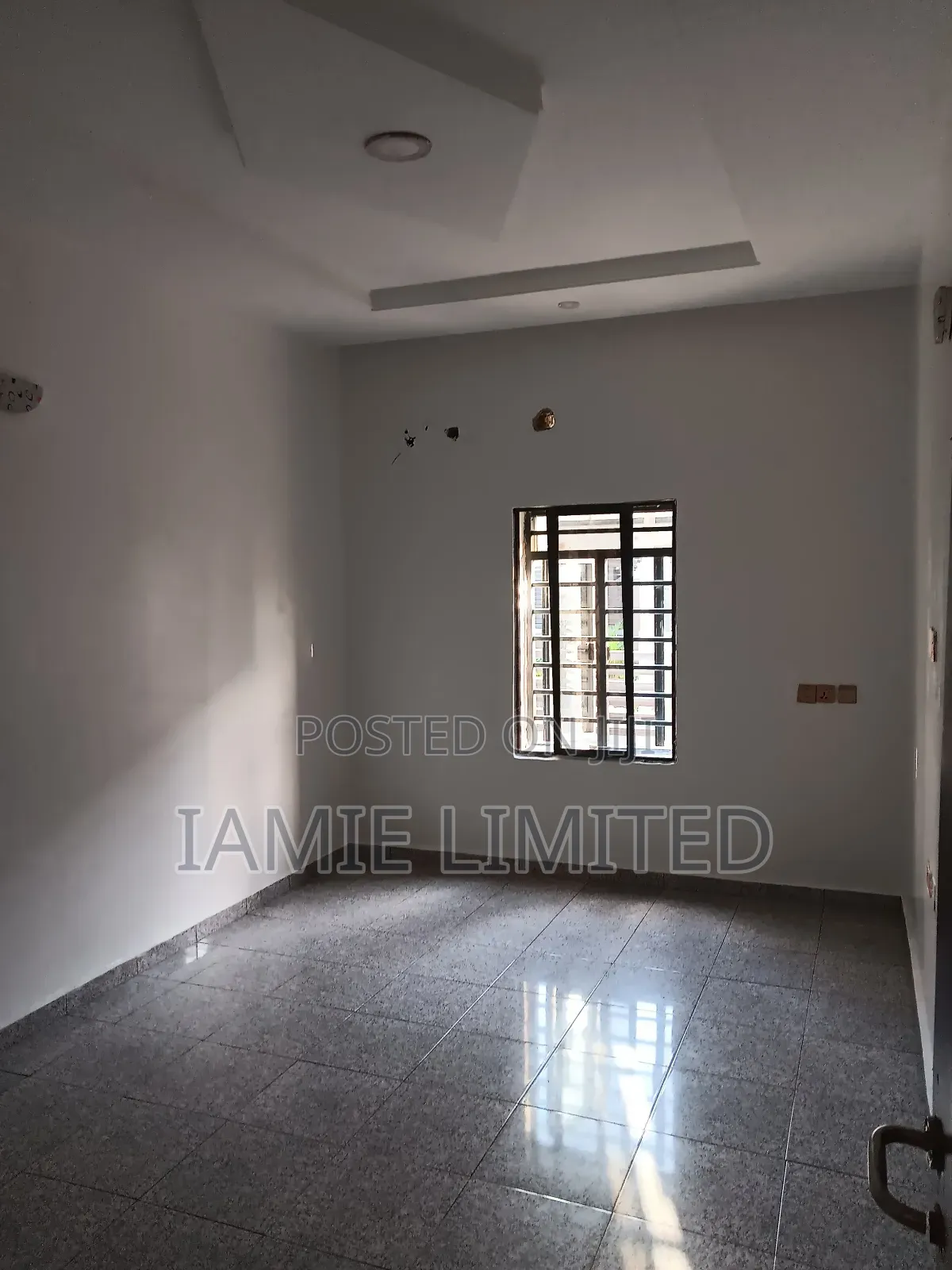 3bdrm Apartment in Army Estate, Warri for rent