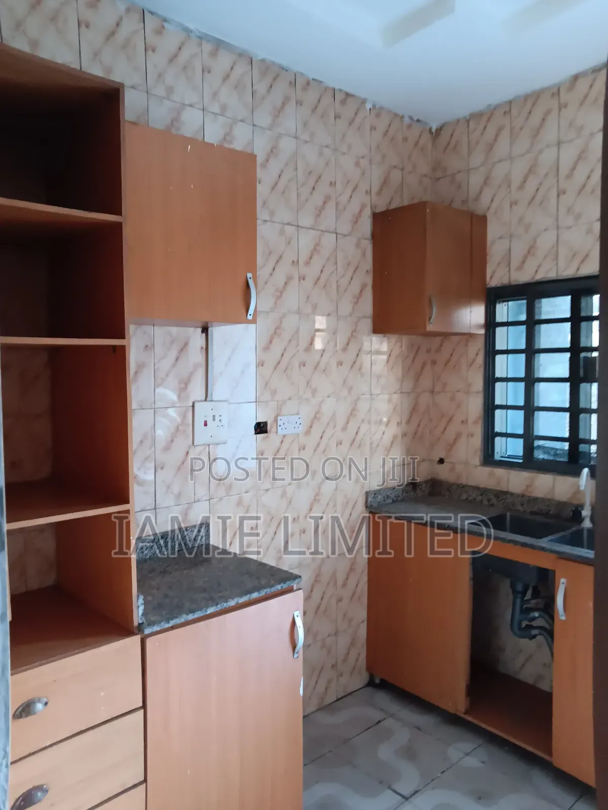 3bdrm Apartment in Army Estate, Warri for rent