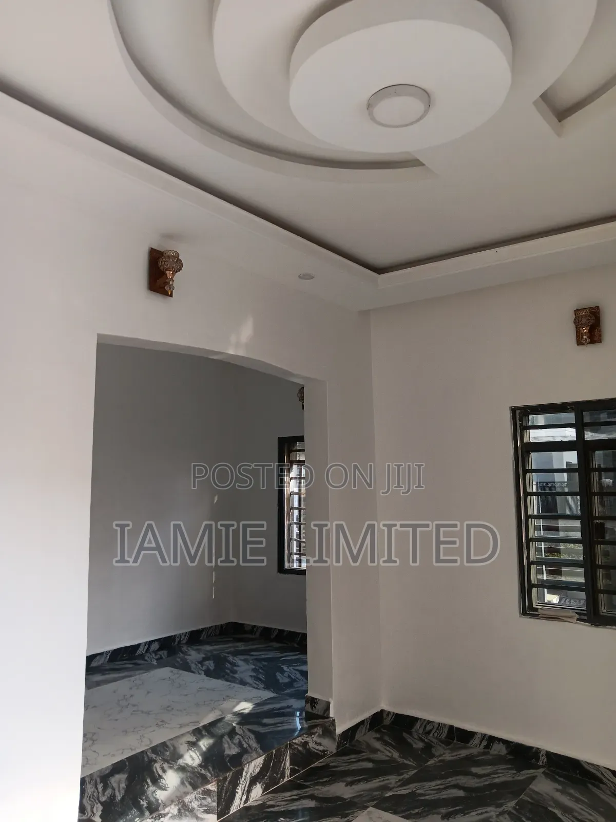 3bdrm Apartment in Army Estate, Warri for rent