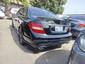 Mercedes-Benz C300 2013 Black