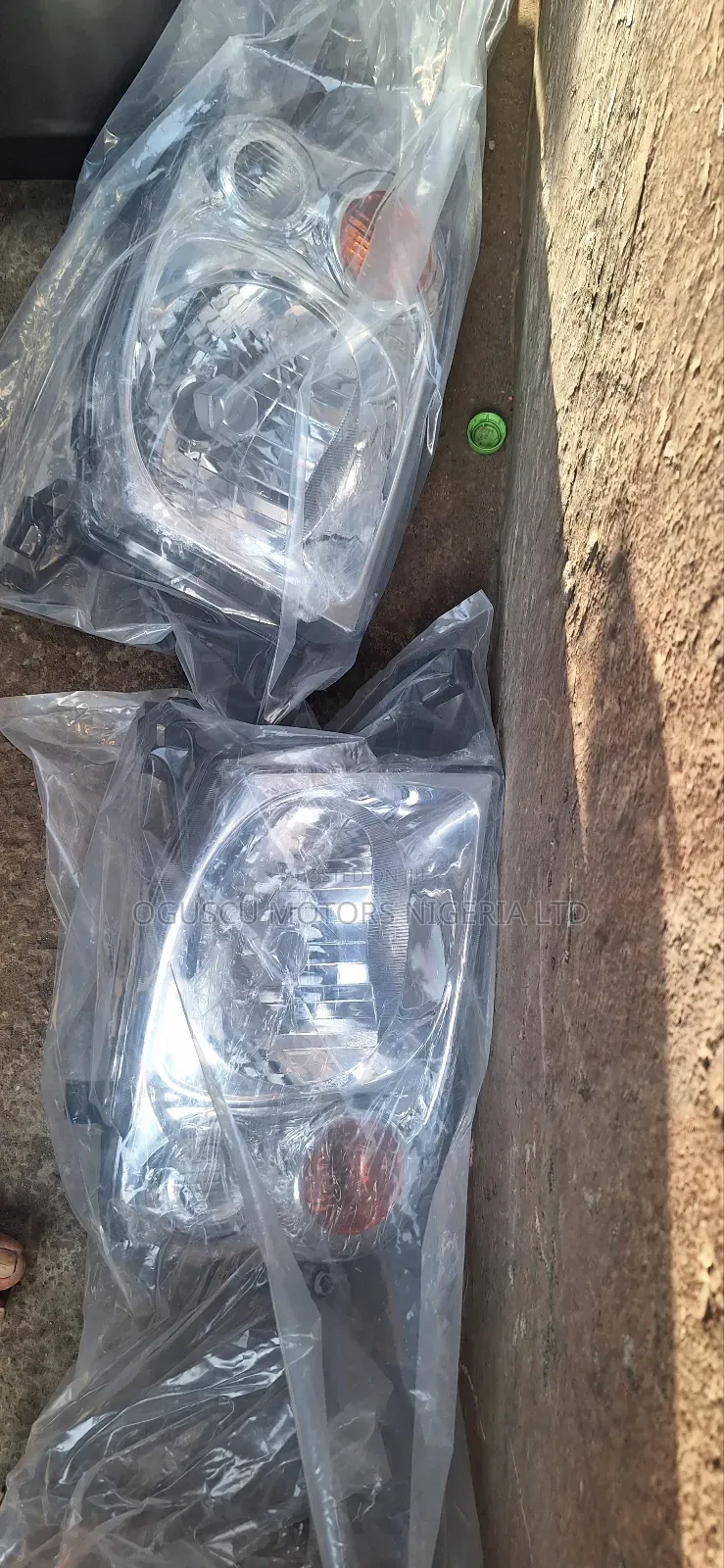 Headlamp Nissan Frontier 2002-2005