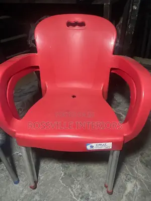 Plastic Chairs With Iron / Aluminium Legs