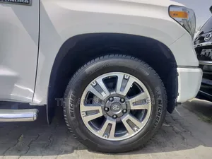 Toyota Tundra 2020 White