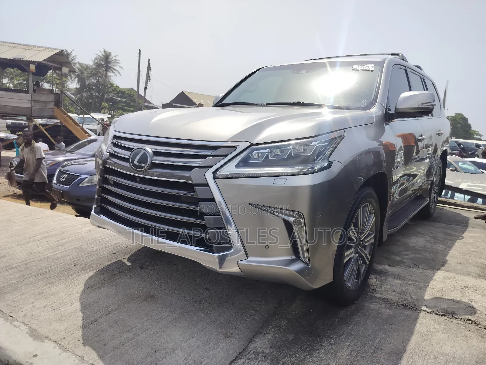 Lexus LX 570 AWD 2017 Silver