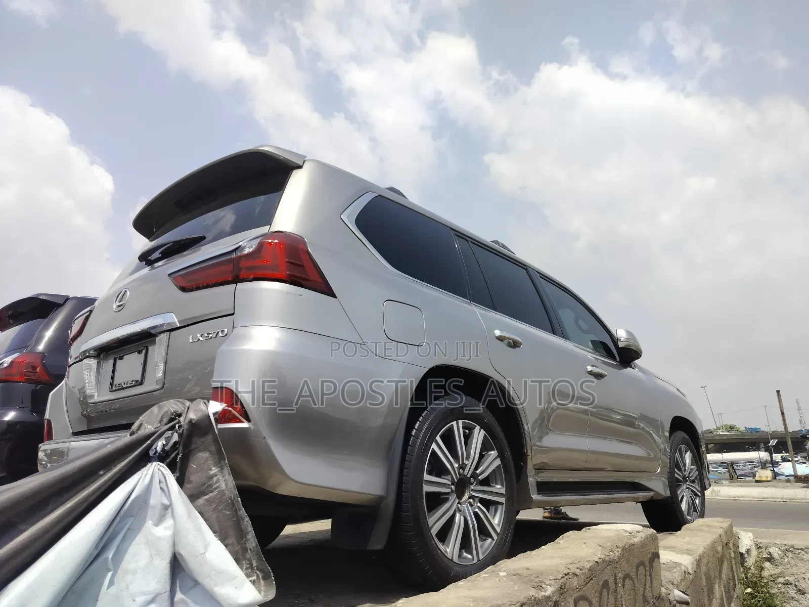 Lexus LX 570 AWD 2017 Silver