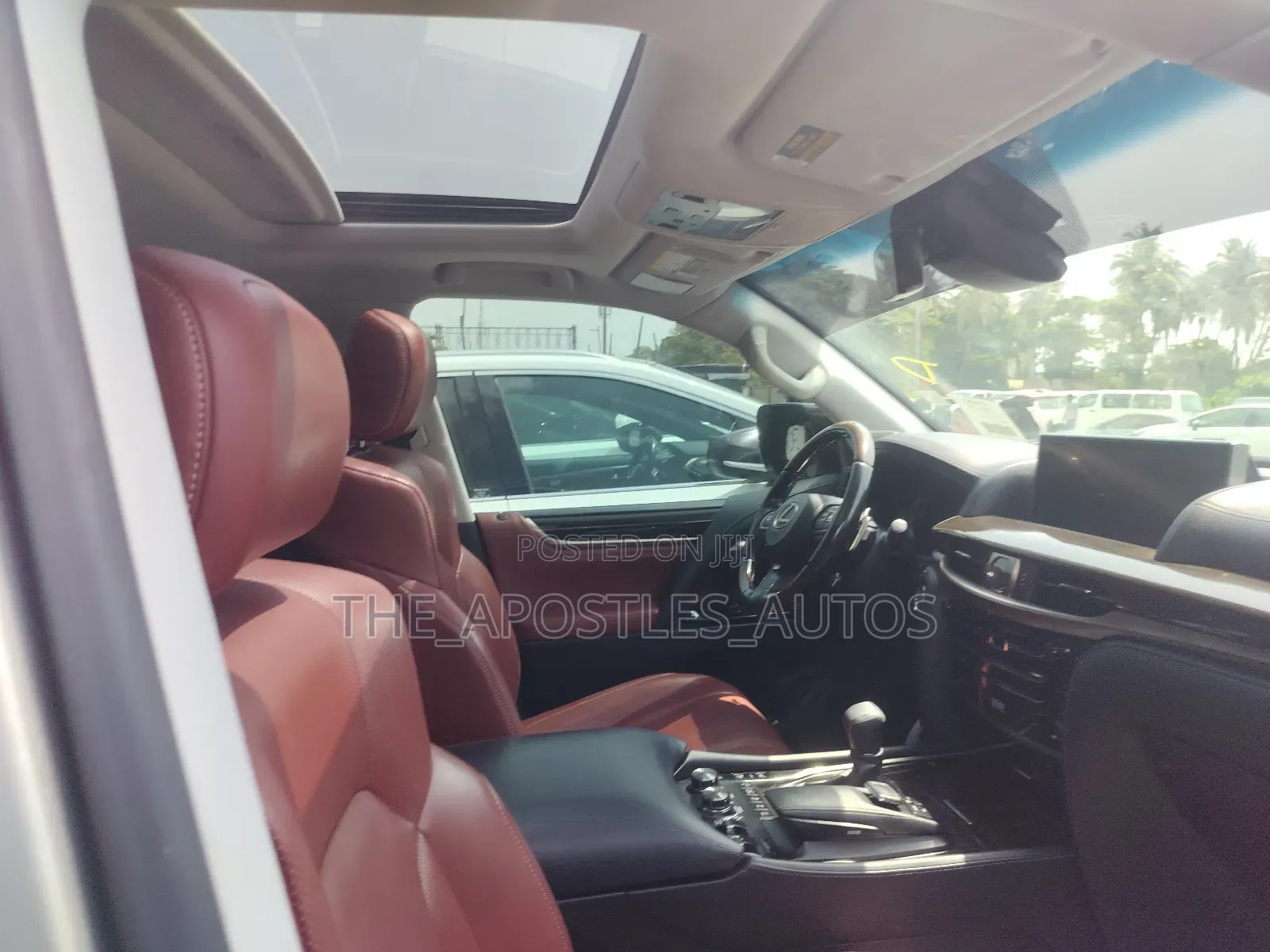 Lexus LX 570 (5 seats) AWD 2016 Silver