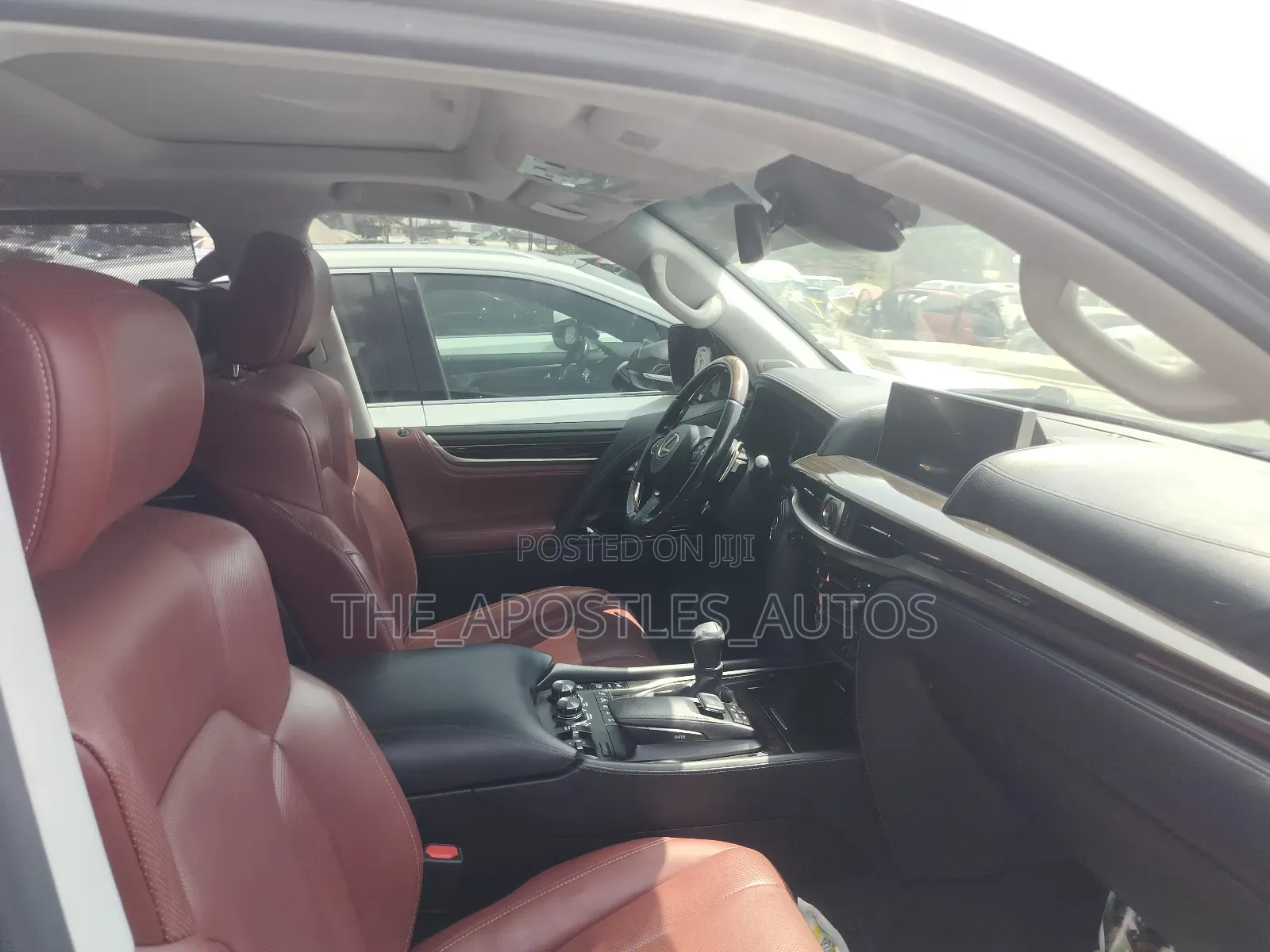Lexus LX 570 (5 seats) AWD 2016 Silver