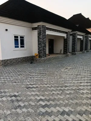 Photo - 2bdrm Apartment in Army Estate, Warri for rent