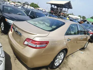 Toyota Camry 2010 Gold