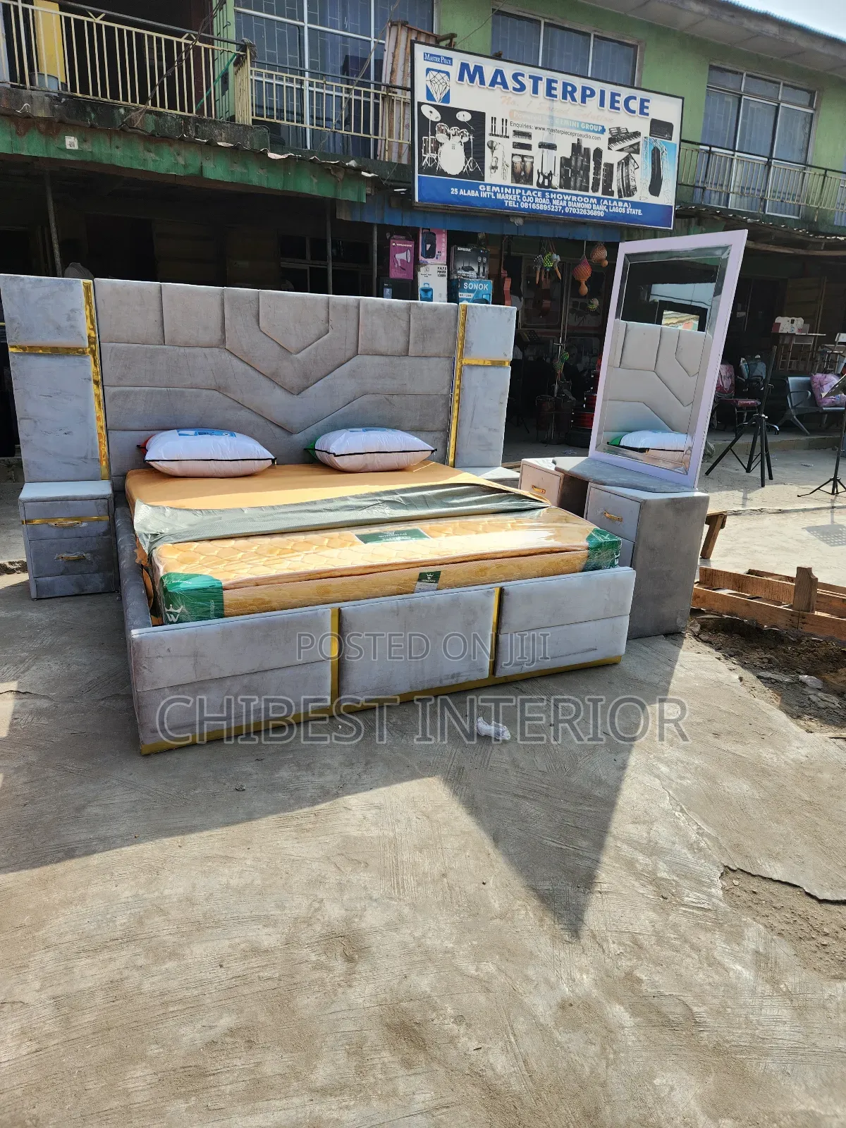 Executive Padded 6by6 Bed Stand