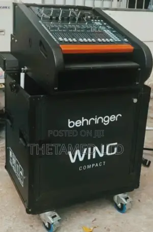 Behringer Wing Compact