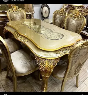 Luxury Royal Dining Table With Fabric Royal Chairs