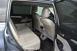 Toyota Highlander 2015 Blue