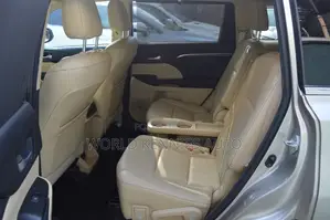 Toyota Highlander 2015 Gold