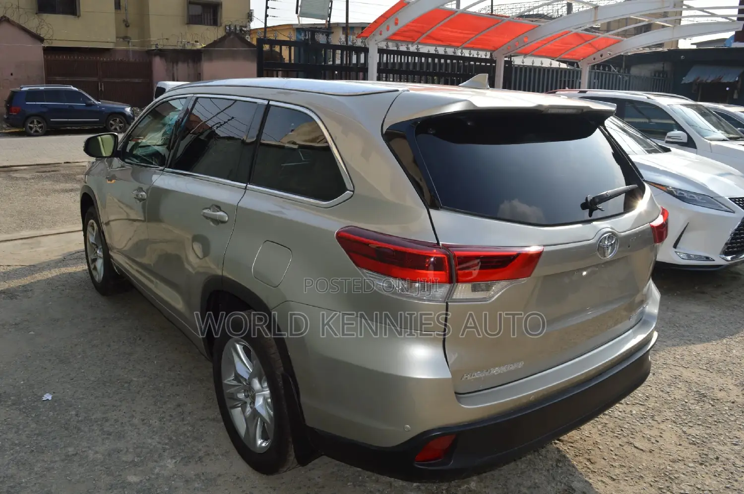 Toyota Highlander 2015 Gold