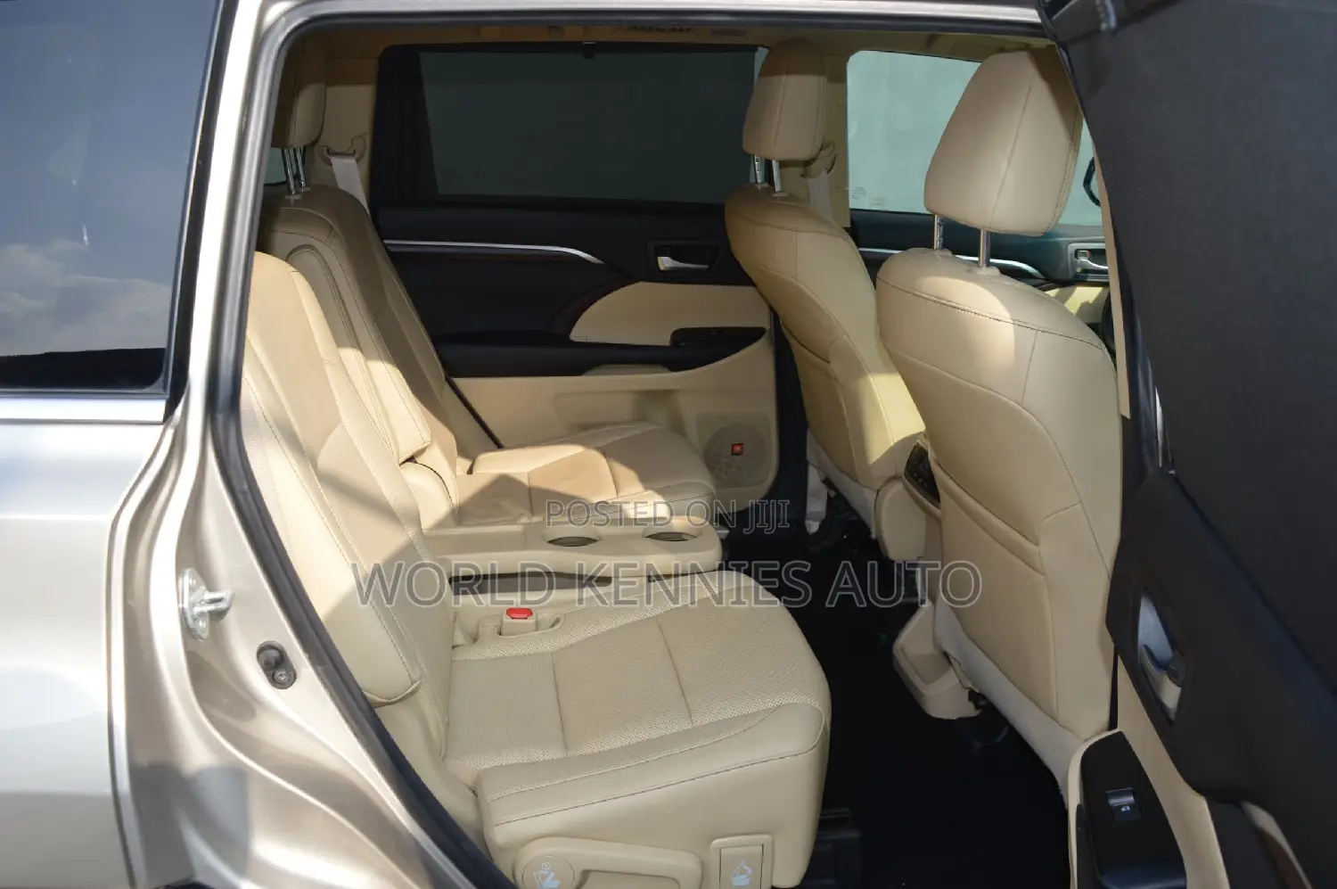 Toyota Highlander 2015 Gold